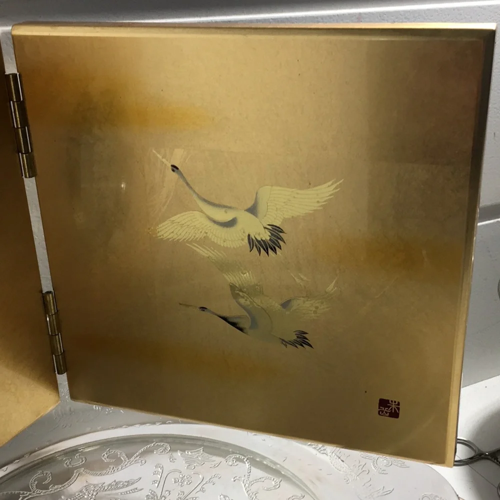 Vintage Japanese cranes folding quartz clock